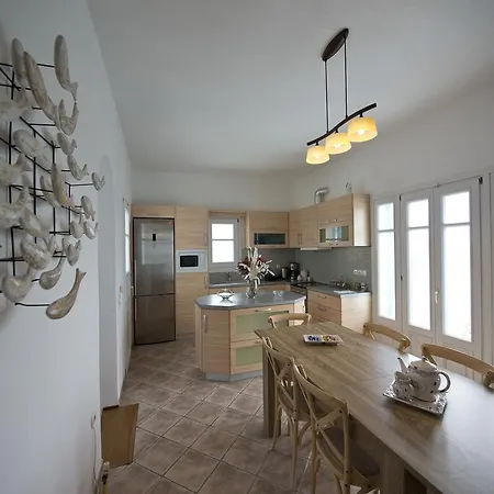 Aerides * Houlakia (Mykonos)